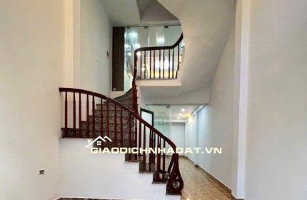  TRUNG TÂM THANH TRÌ - NHÀ ĐẸP Ở LUÔN     + Giá : hơn 7 tỷ- FULL NỘI THẤT - ĐƯỜNG THÔNG CÁCH Ô TÔ 30M 